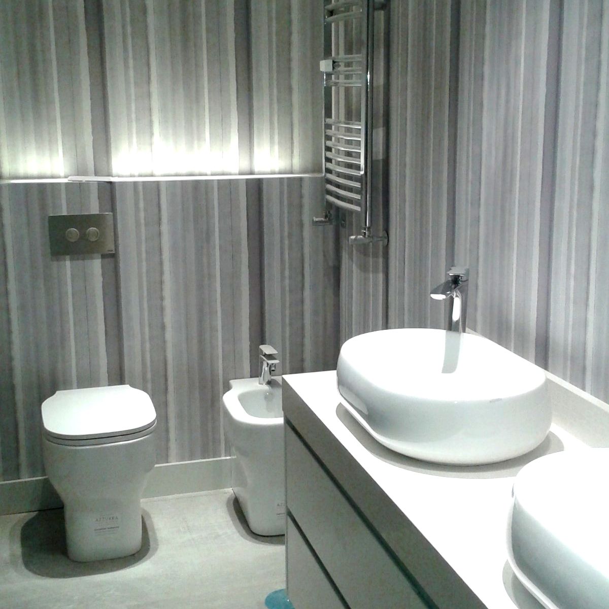 Baño gris